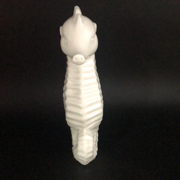 White Ceramic Seahorse Figurine - Picture 2 of 6